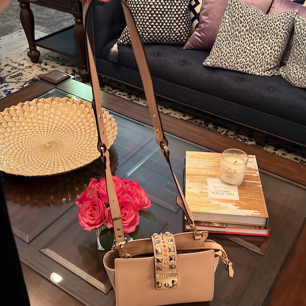 VALENTINO Kiki Rockstud Pebbled  Leather Crossbody Pink - Picture 3 of 8